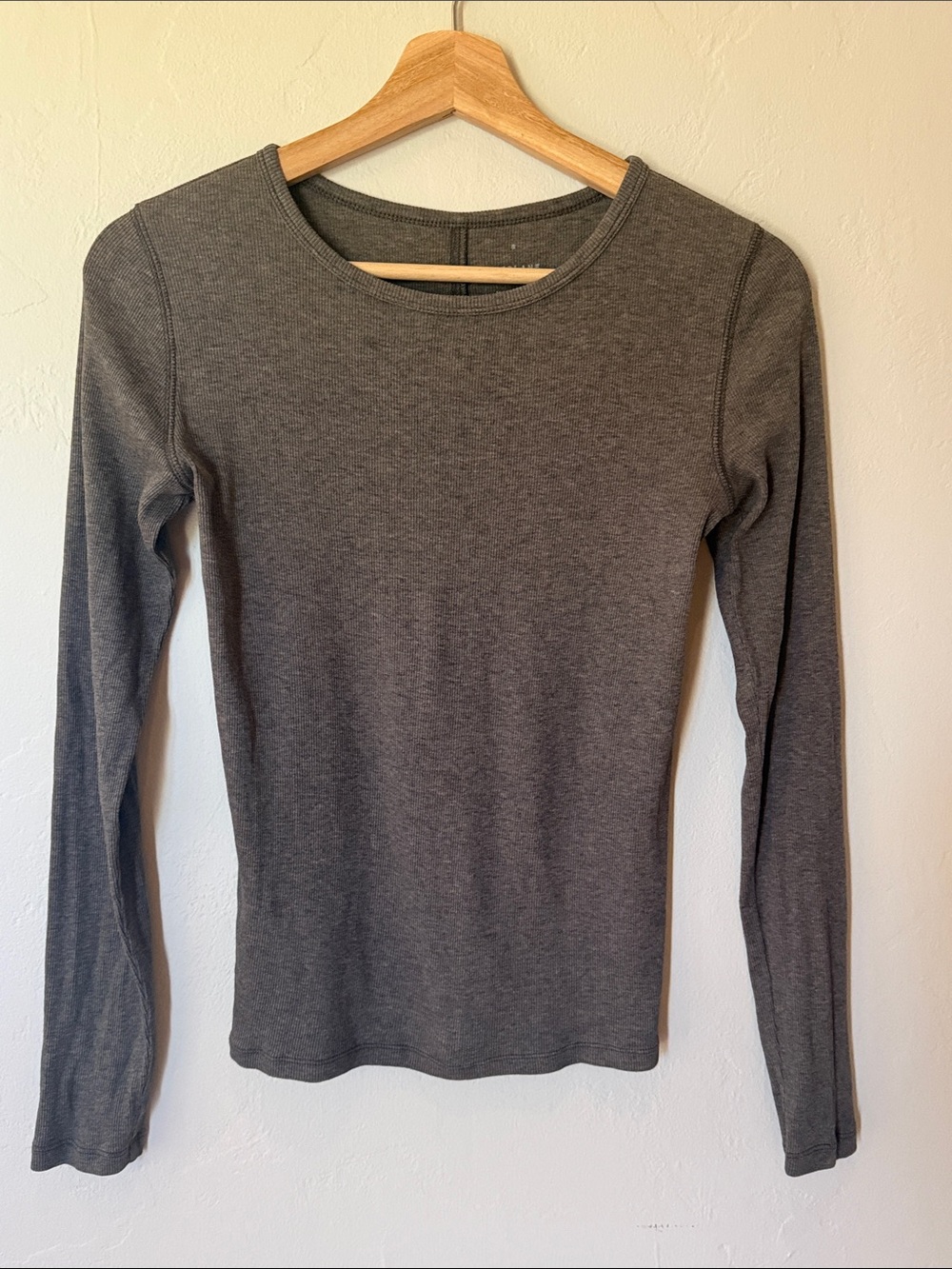 Everlane - Pima Cotton MicroRib Longsleeve - Small - Heather Fatigue